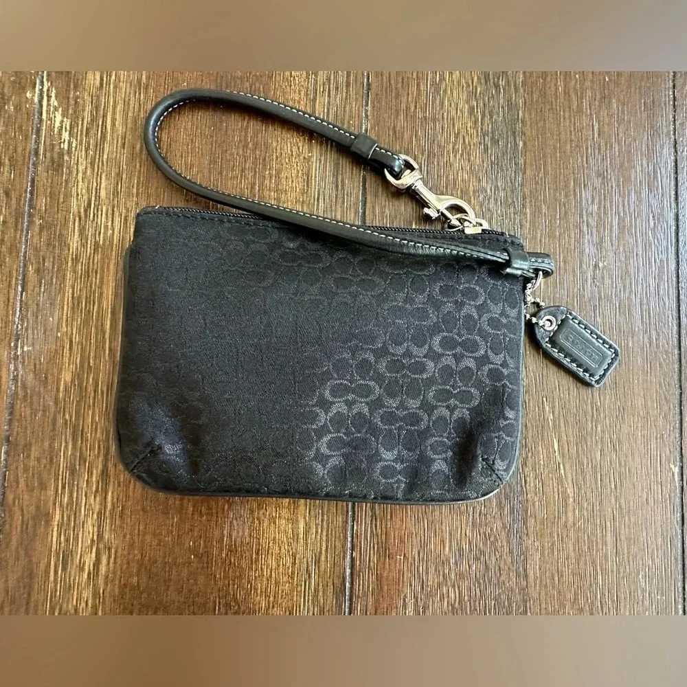 Coach signature logo wrislet